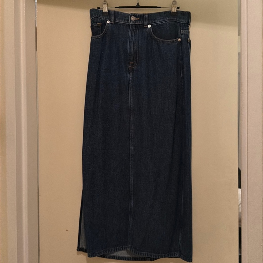 Denim skirt- 7 for all mankind, size 27